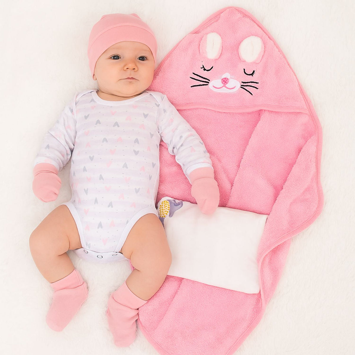 Organic Cotton Baby Essentials Gift Set - Pack of 7